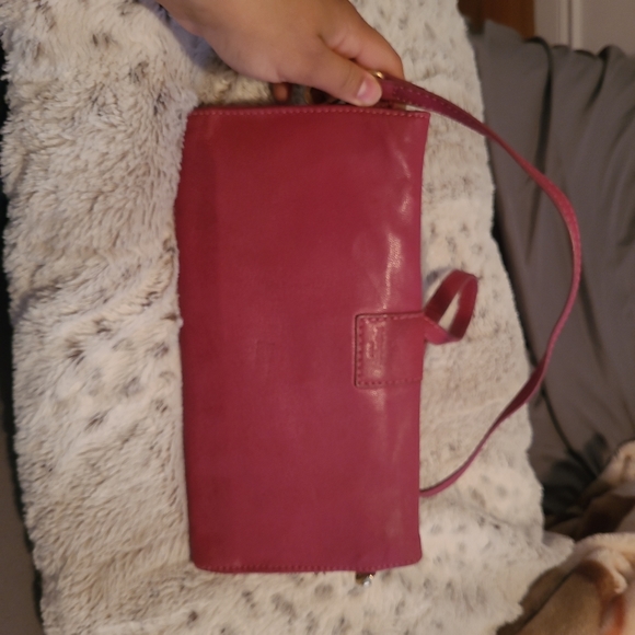 Yves Saint-Laurent - Picture 2 of 3